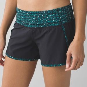 LULULEMON 🌟 run times short in black/teal